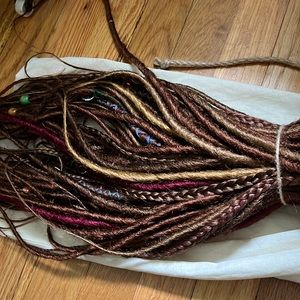Single end dread lock extensions